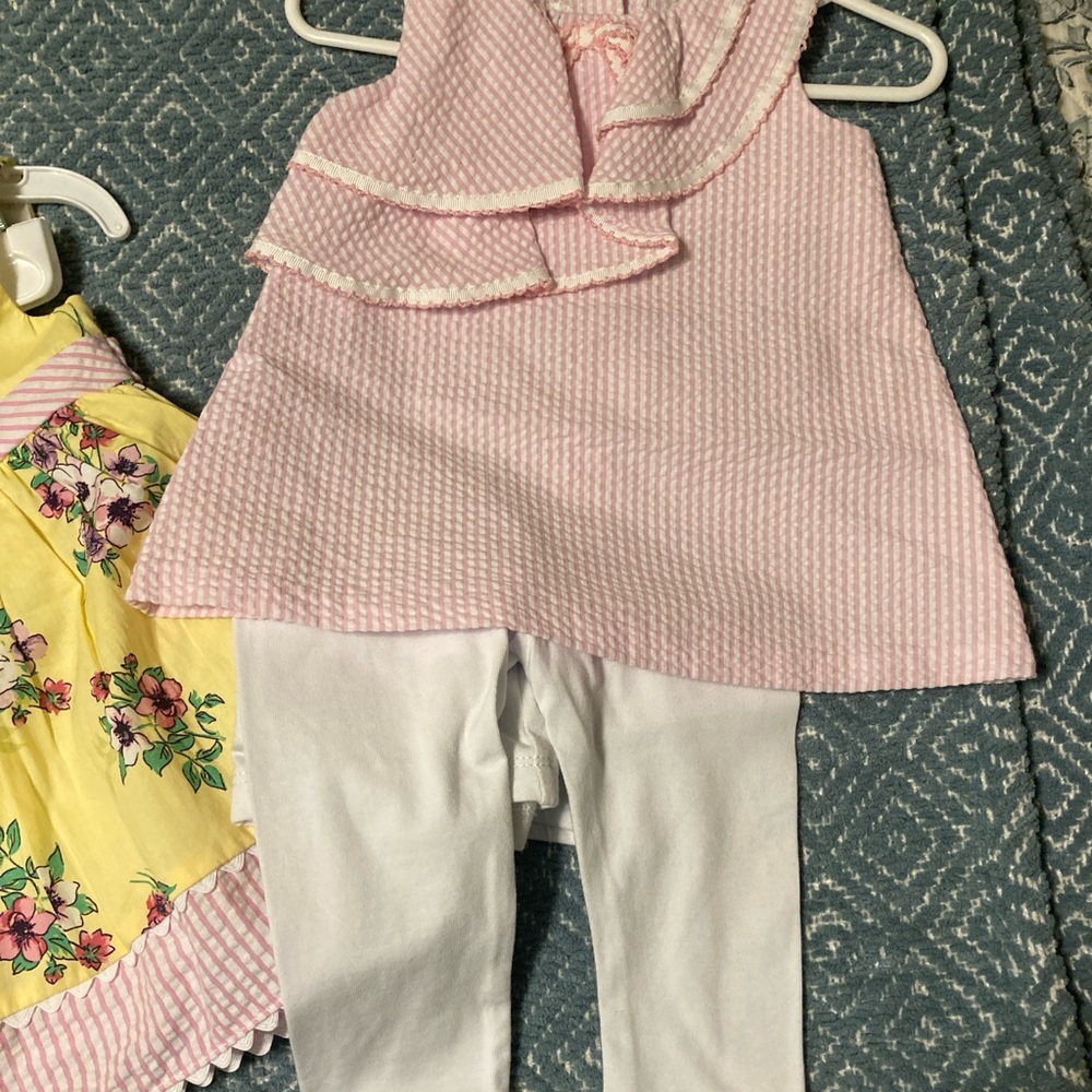BUNDLE OF BABY GIRLS OUTFITS- Size 6-9 months. - Picture 2 of 13